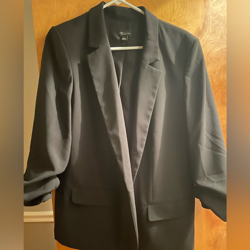 Ann Taylor rushed sleeve open blazer size 14